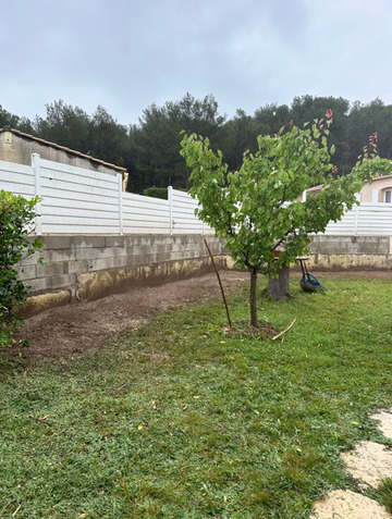 Chantier de suppression de haie à St Mitre les Remparts