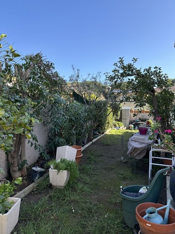 Transformation avant-après d'un petit jardin à La Couronne